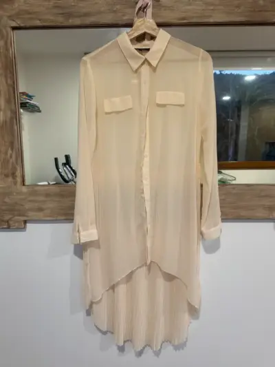 Blusa larga beige transparente elegante - miniatura 1