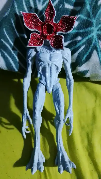 Figura de acción Demogorgon Stranger Things - miniatura 2