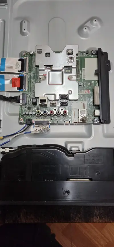 Televisor LG 55UK6550PSB 55 pulgadas - miniatura 5