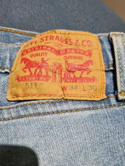 Jeans Levi's 511 34-30 sin detalles - miniatura 4