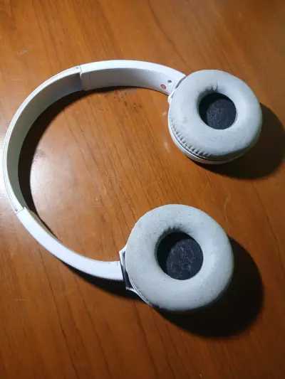 Auriculares Sony blancos inalámbricos - miniatura 2