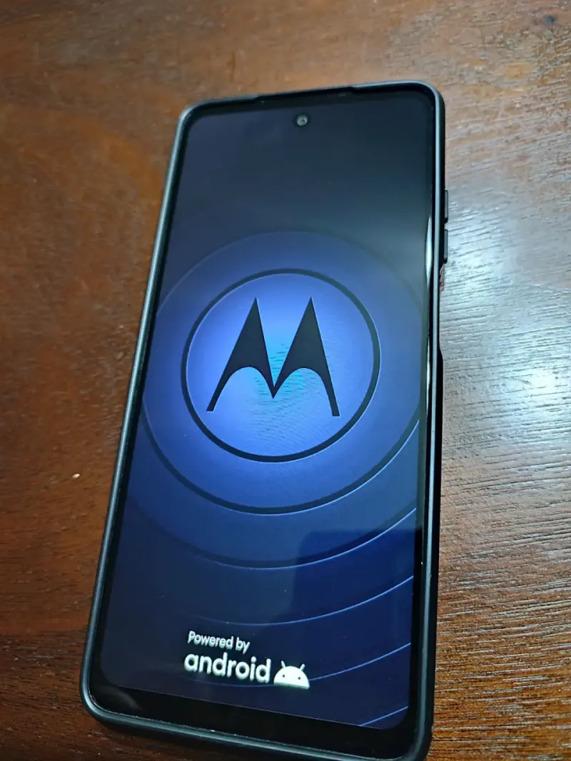 Smartphone Motorola g24 power azul en buen estado - 3