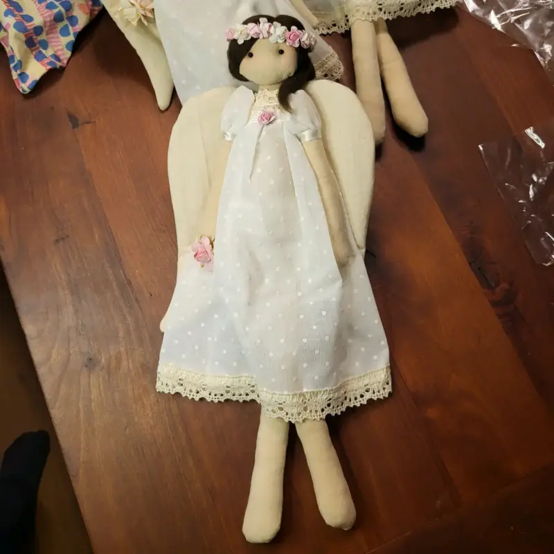 Muñeca de tela ángel con vestido blanco - 2