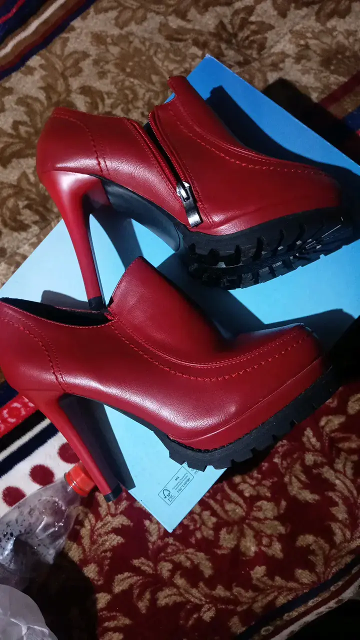 Botines rojos de tacón alto elegantes - 2