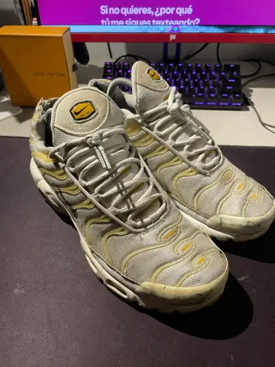 Zapatillas deportivas Nike Air blancas usadas - miniatura 2