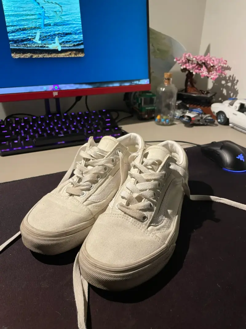 Zapatillas Vans blancas - 1