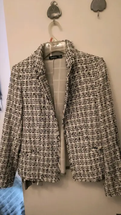 Chaqueta acolchada negra con forro térmico - miniatura 3