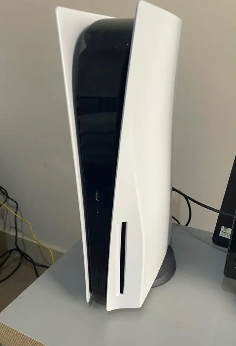 Consola PS5 con accesorios y juegos - 2