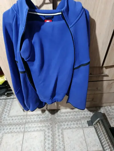 Polerón y pantalon Nike tech azul con capucha - miniatura 1