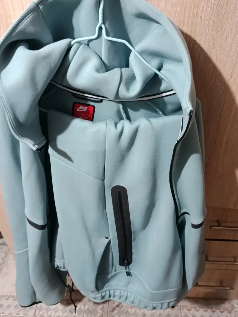 Polerón y pantalón Nike tech verde claro - 2
