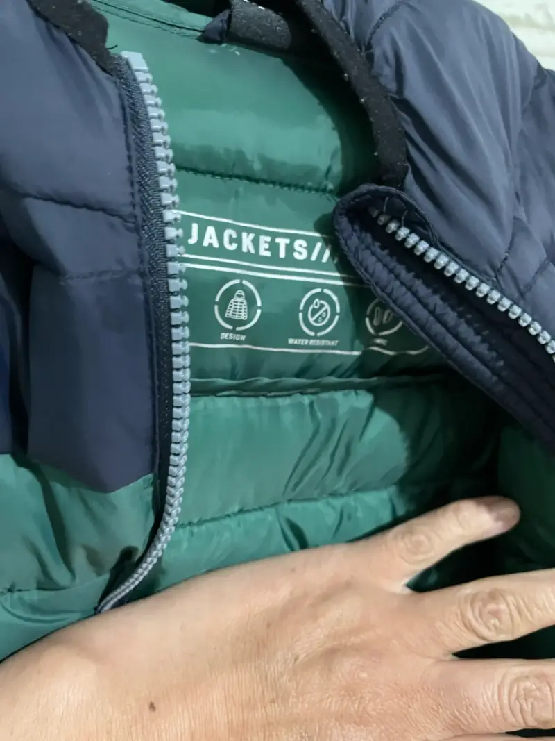 Chaqueta acolchada bicolor para niños - 3
