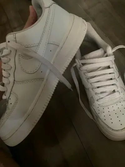 Zapatillas blancas deportivas unisex - miniatura 1