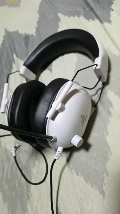 Audífonos Razer V2 X Blanco - miniatura 1