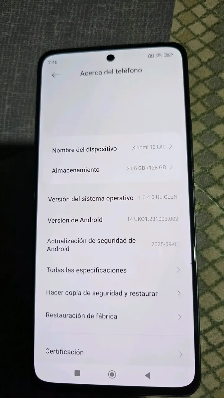 Smartphone Xiaomi12 lite con pantalla AMOLED - 2