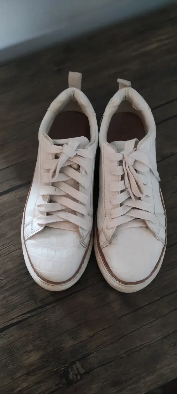 Zapatillas blancas casuales para mujer