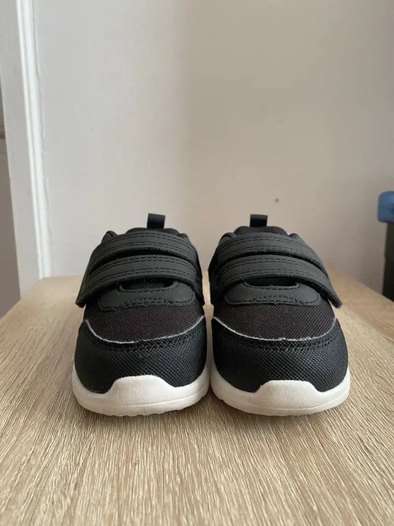 Zapatillas deportivas negras para niños - 1