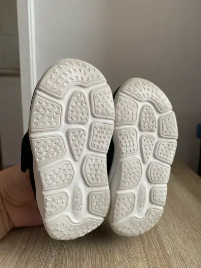 Zapatillas deportivas negras para niños - miniatura 4