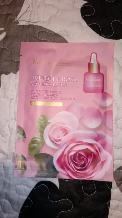 Máscara facial de aceite de rosa Miss Kareena - miniatura 1