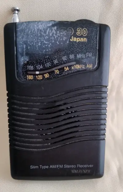 Radio Mini  portátil AM/FM vintage de Japón, - miniatura 4