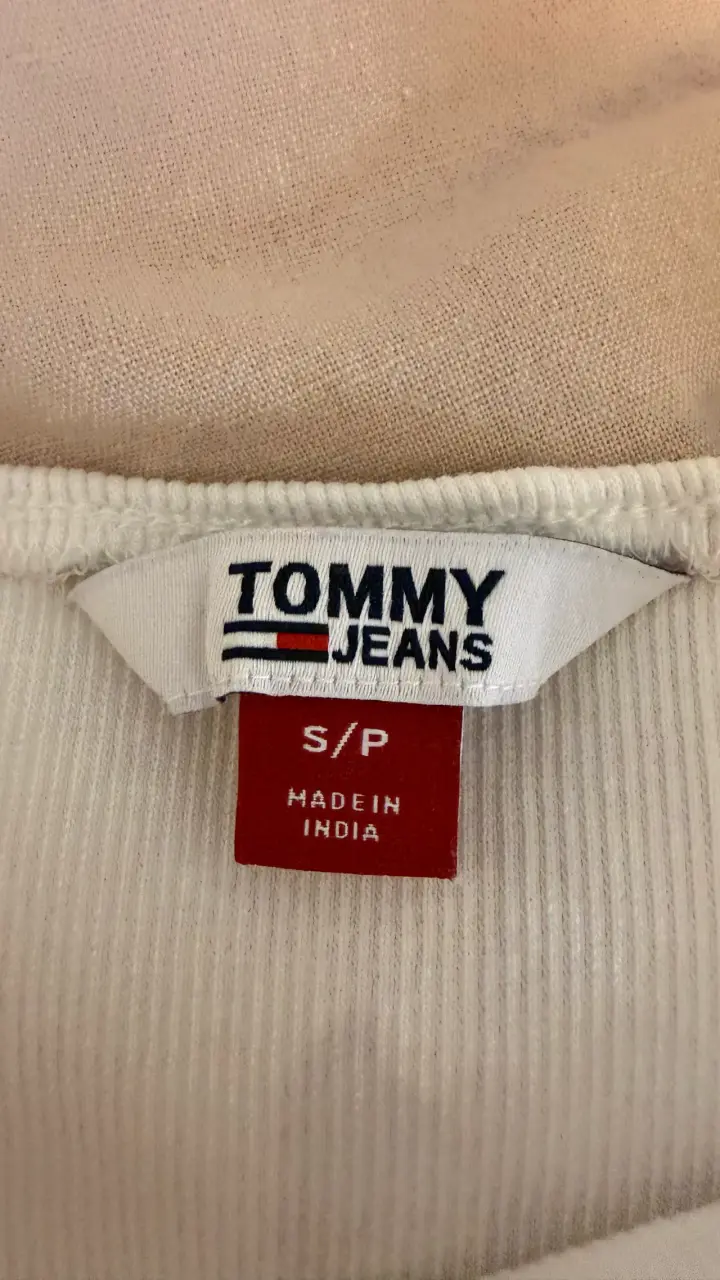 Polera blanca hombros descubiertos Tommy Hilfiger - 3