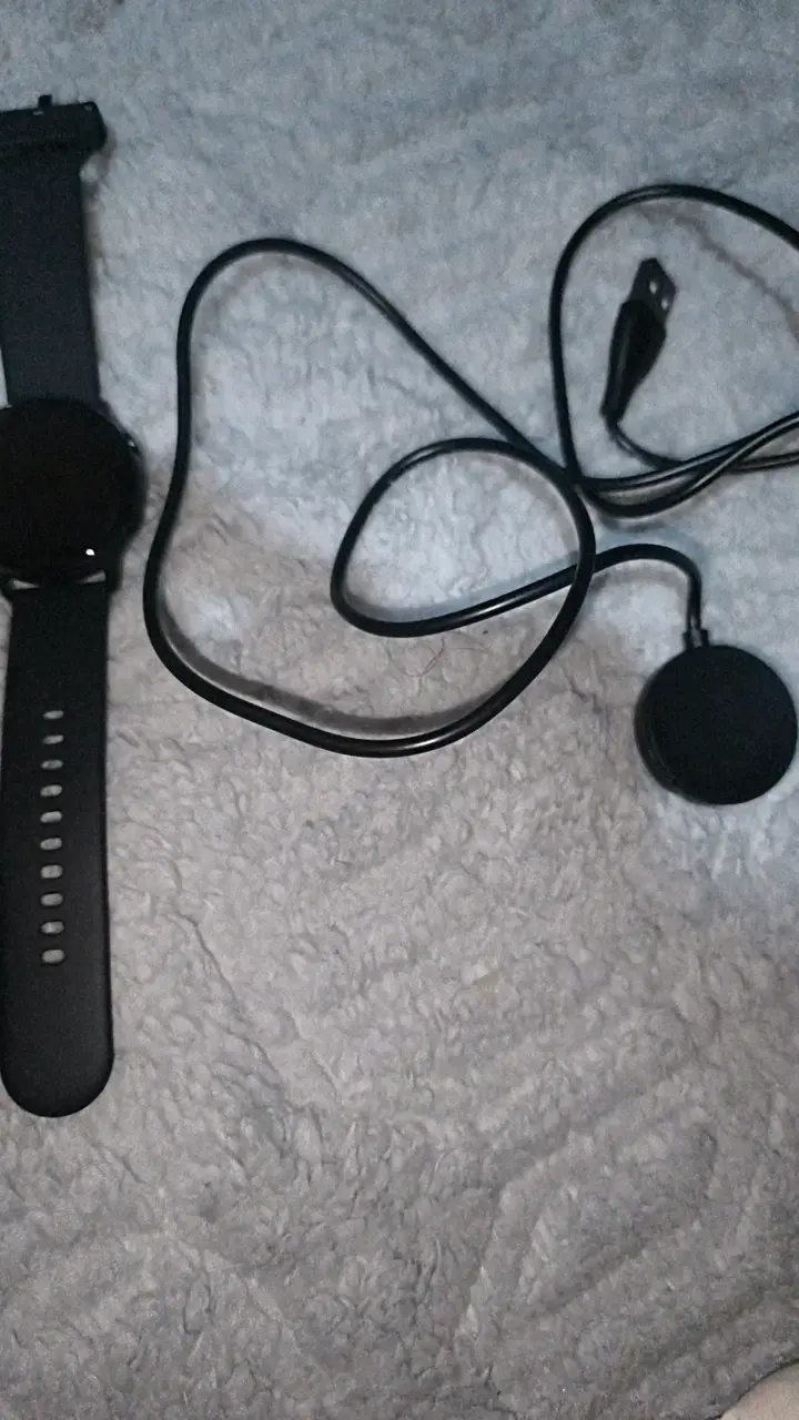 Smartwatch negro con correa ajustable - 2