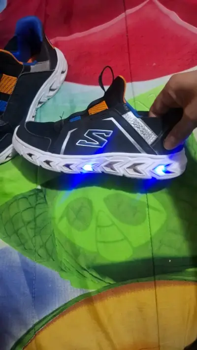 Zapatillas deportivas Skechers negras para niños - miniatura 2