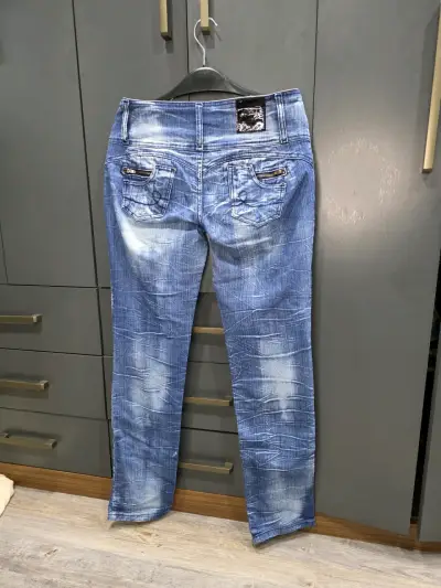 Jeans azul desgastado para mujer - miniatura 4