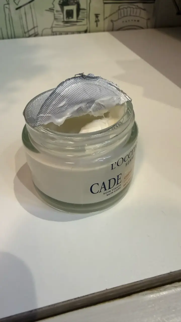 Crema revitalizante L'Occitane Homme Cade - 3