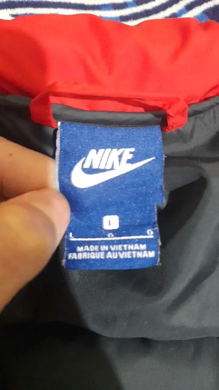 Chaleco Nike rojo con capucha - 5