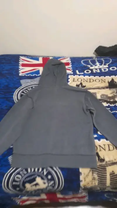 Polerón con capucha GAP gris unisex - miniatura 2