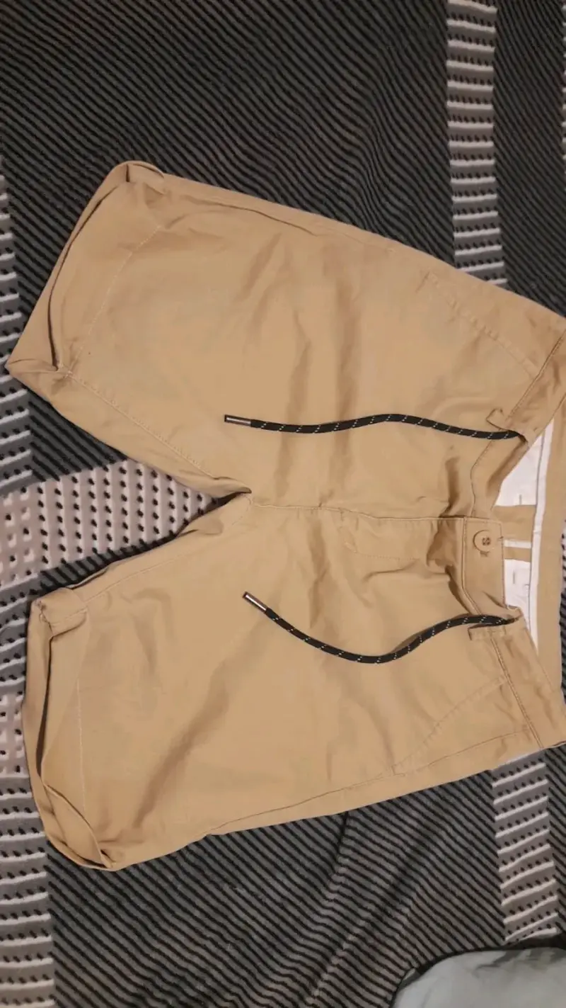 Bermudas beige para hombre casuales - 3