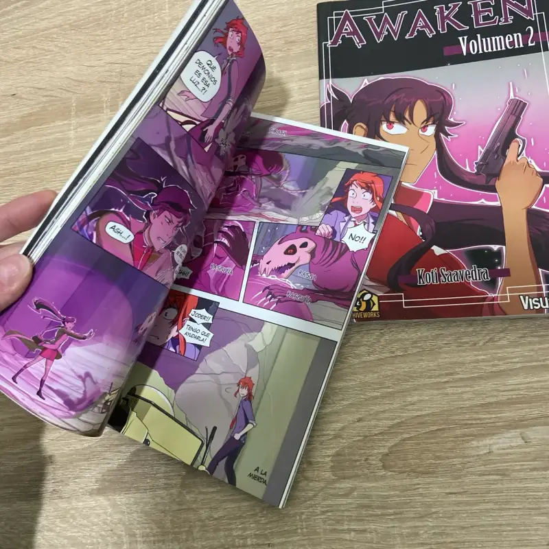 Comic Awaken Volumen 1 y 2 de Koti Saavedra - 2