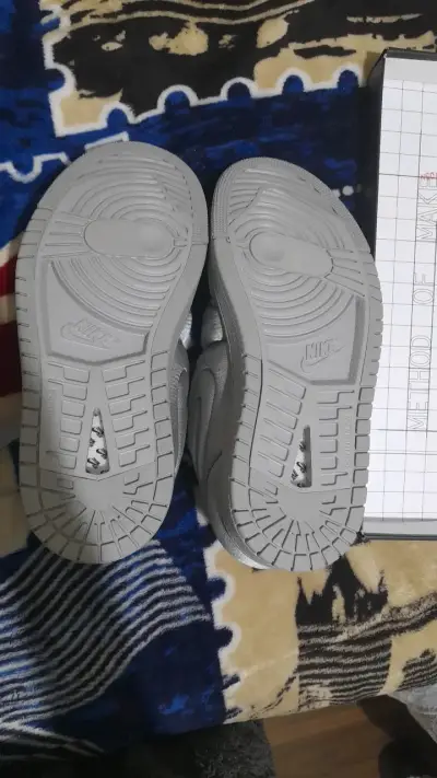 Zapatillas Nike plateadas de hombre - miniatura 6