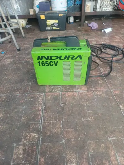 Soldadora Indura 165CV con cables - miniatura 3