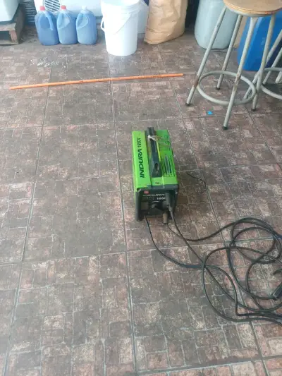 Soldadora Indura 165CV con cables - miniatura 4