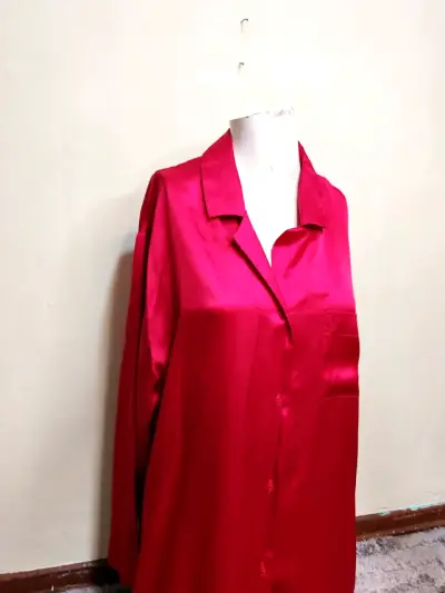 Camisa de satén Victoria’s Secret - miniatura 2