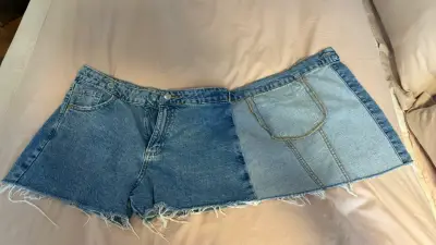 Falda short Zara de mezclilla con flecos - miniatura 3