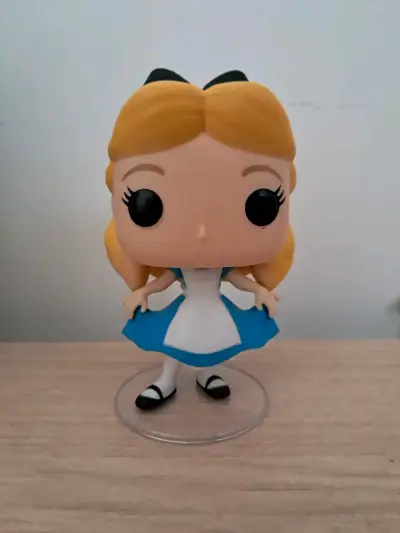 Funko Pop Alicia - miniatura 1
