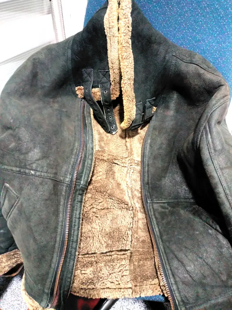 Chaqueta de cuero con forro de lana cien mil pesos - 2