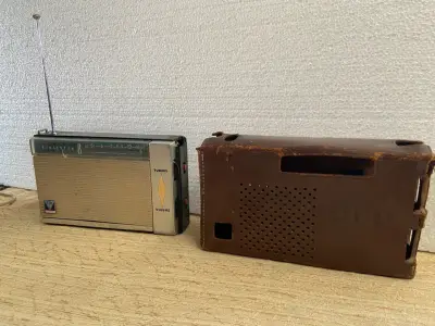 Radio vintage Conion TR-8 con antena - miniatura 2