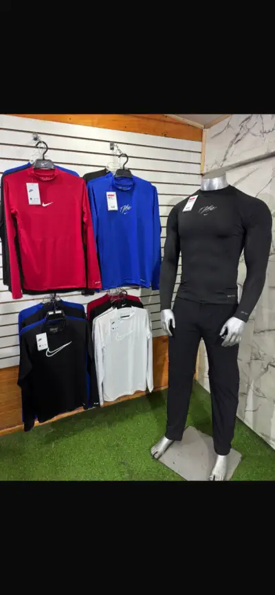Polera deportiva Nike Dri-FIT manga larga - miniatura 1