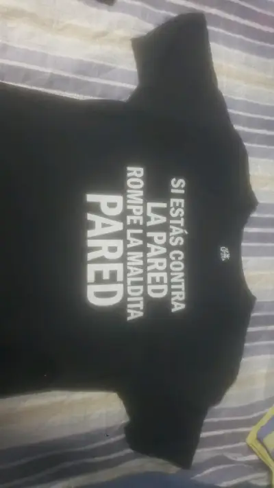 Polera Negra - Slogan - miniatura 1