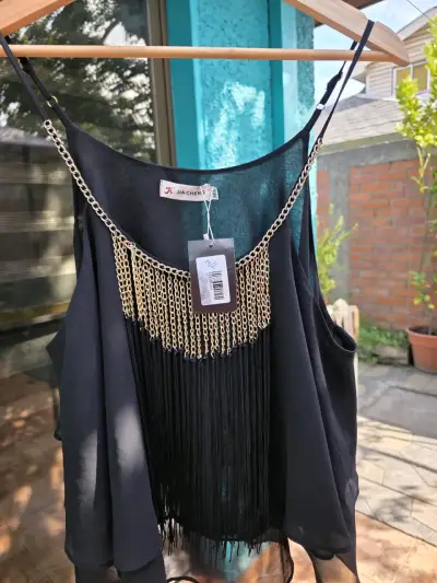 Blusa negra con cadenas Jia Chen - miniatura 1