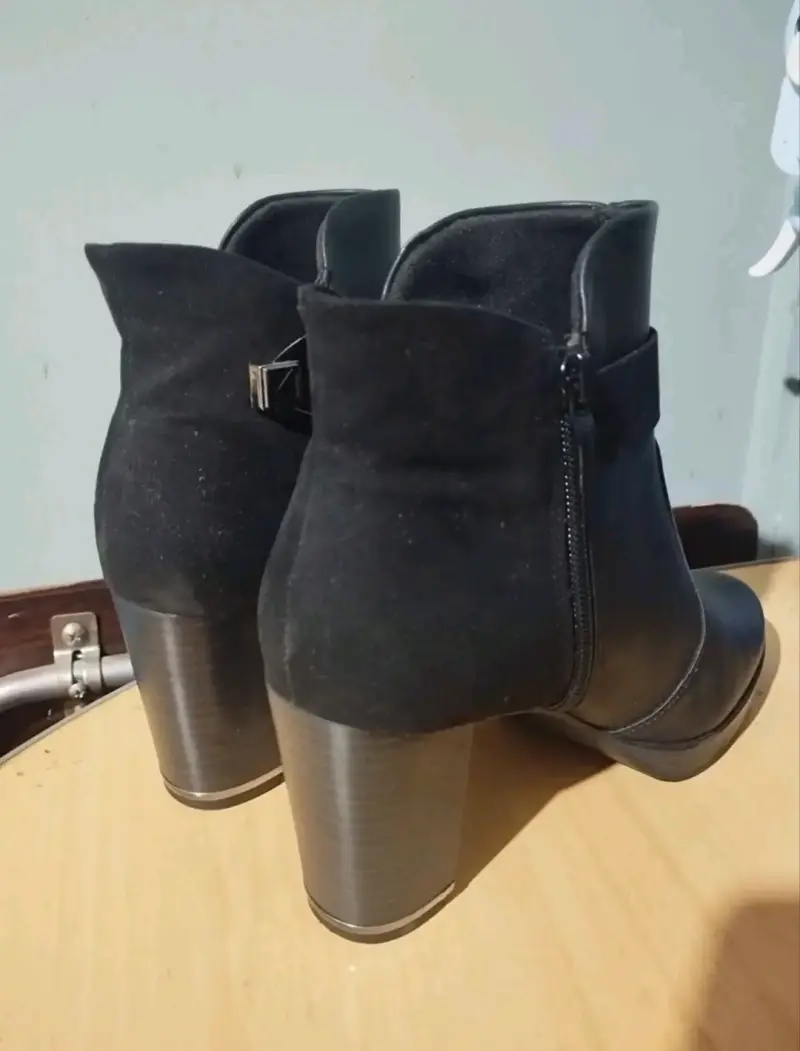 Botines negros con tacón alto talla 35 - 2