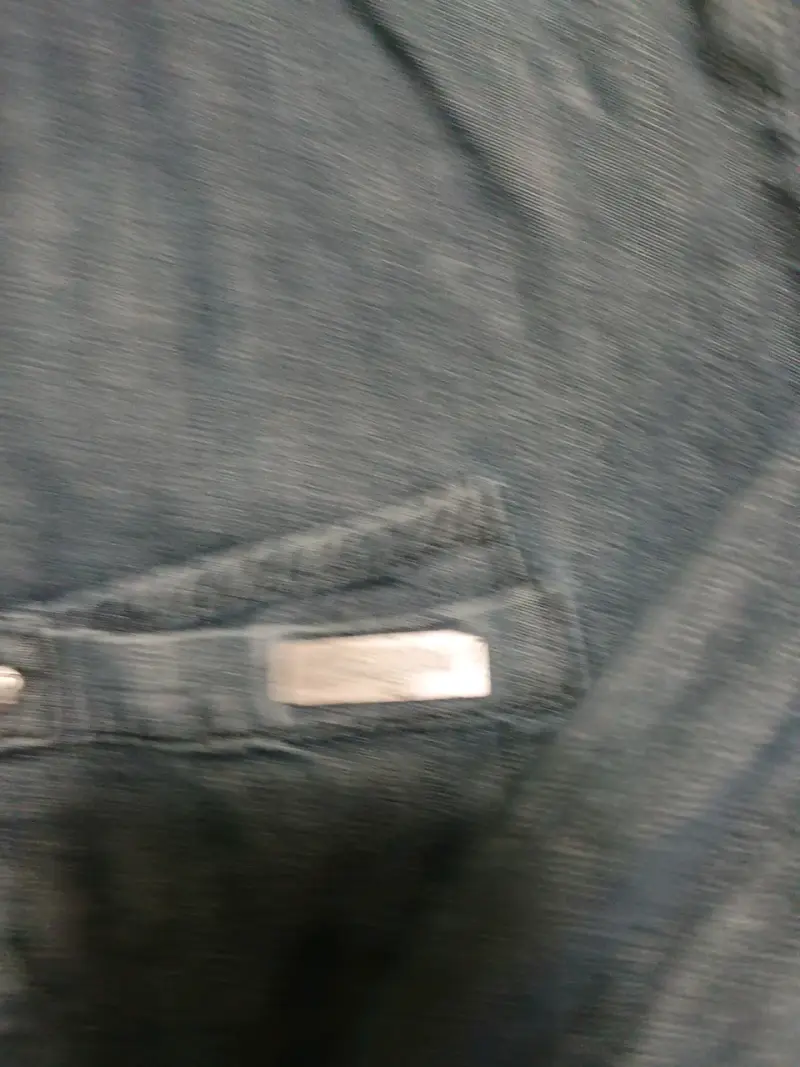 Camisa de mezclilla azul con parches - 3