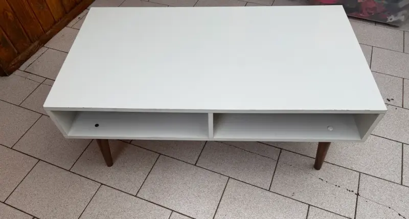 Mesa de centro blanca con almacenamiento - 2