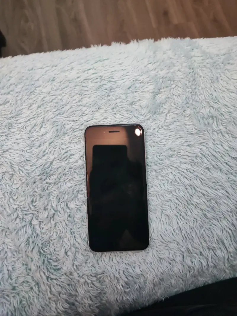 iPhone se 2020 128gb 2da gen - 2