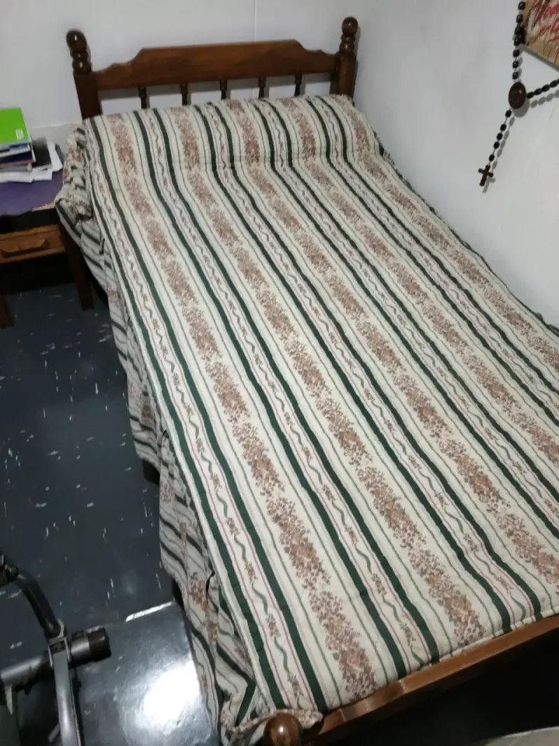 Cama individual con colchón - 2