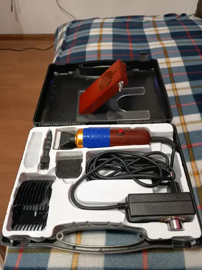 Máquina tufting - Proyector y cortadora de pelo - miniatura 1