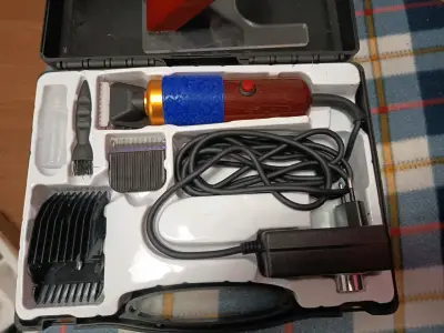 Máquina tufting - Proyector y cortadora de pelo - miniatura 2